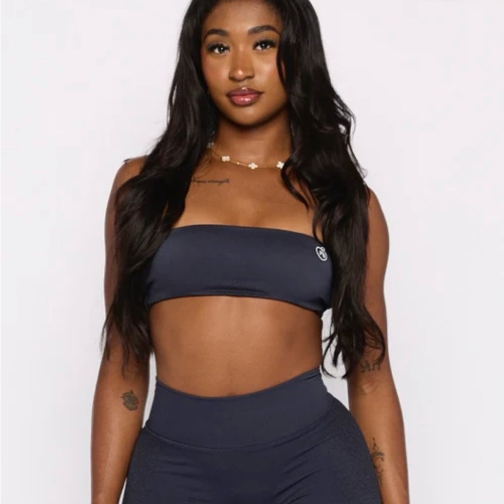 Pcheebum Black Strapless Bandeau Sports Bra